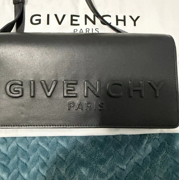 GIVENCHY CROSSBODY/ BRAND NEW/ Gorgeous - Picture 2 of 5